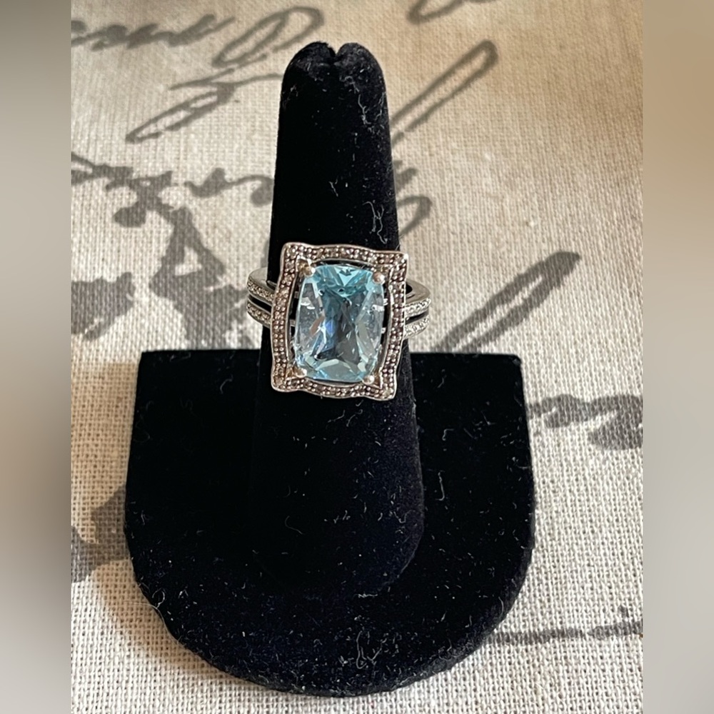 Emerald Shaped Aqua Marine & Diamond. Hip Ring